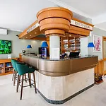 Club فندق 3*