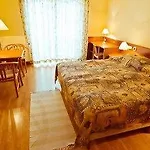 Club Hotel 3*