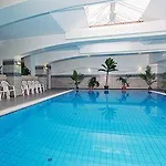 Club Hotel